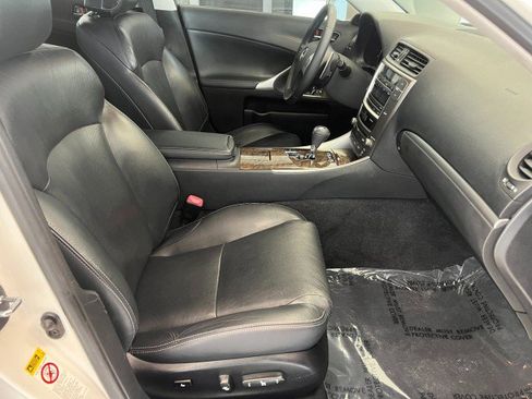 Used 2011 Lexus IS 250 AWD w/ Premium Pkg Value Edition image 14