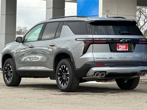 New 2026 Chevrolet Traverse Z71 w/ Enhanced Driving Package image 7