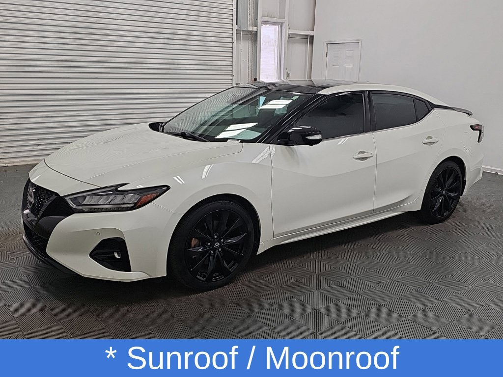 Used 2023 Nissan Maxima SR w/ Sport Mat Group FWD image 6