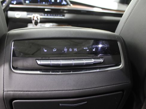 Used 2022 Cadillac Escalade ESV Premium Luxury w/ Performance Package image 25