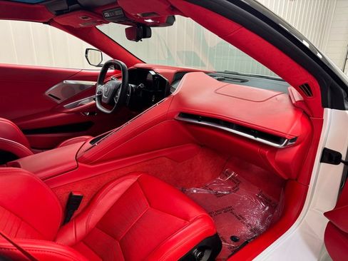 Used 2023 Chevrolet Corvette Stingray Premium Cpe w/ Z51 Performance Package RWD image 23