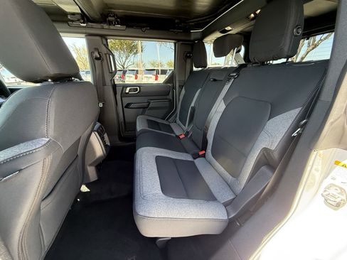 Used 2025 Ford Bronco Big Bend image 30