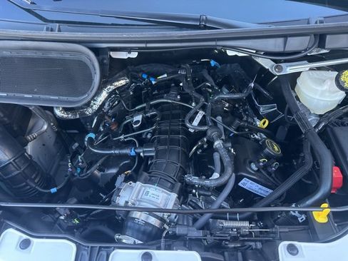 New 2025 Ford Transit 350 148 Low Roof AWD image 32