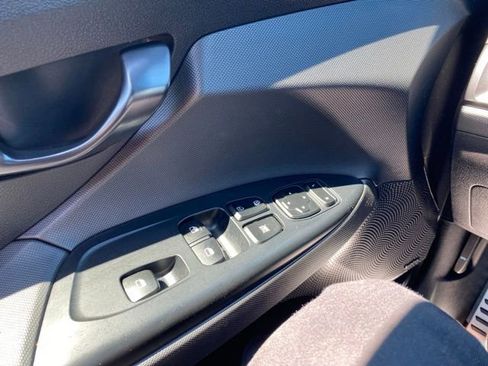Used 2022 Hyundai Veloster N FWD image 10