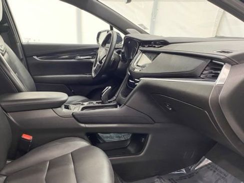 Used 2025 Cadillac XT5 Premium Luxury image 23