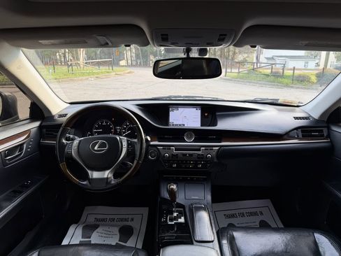 Used 2015 Lexus ES 350 w/ Luxury Package FWD image 10