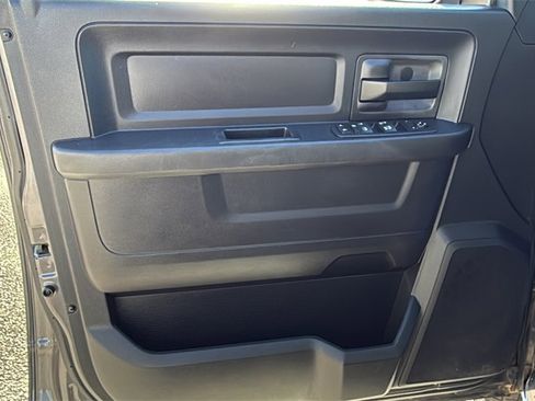 Used 2017 RAM 1500 Express image 16