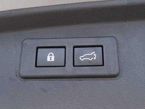 Certified 2025 Subaru Outback Limited image 11