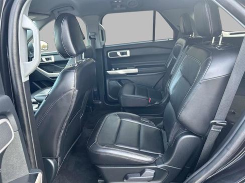 Used 2023 Ford Explorer XLT w/ Equipment Group 202A image 12