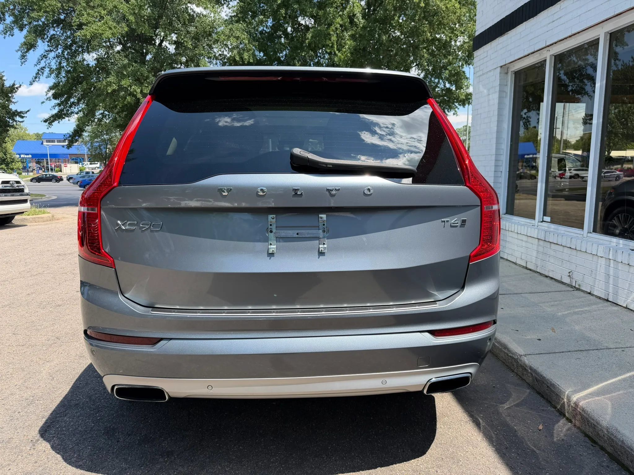 Used 2020 Volvo XC90 T6 Momentum w/ Protection Package Premier AWD/4WD image 6