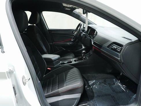 Used 2021 Volkswagen Jetta GLI image 10