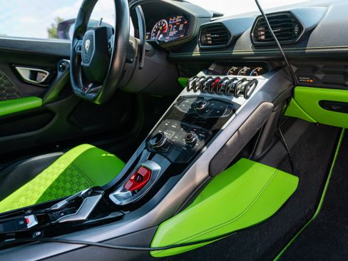 Used 2017 Lamborghini Huracan LP 580-2 RWD image 30