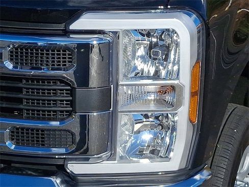 Used 2024 Ford F250 XLT w/ Snow Plow Prep Package image 9