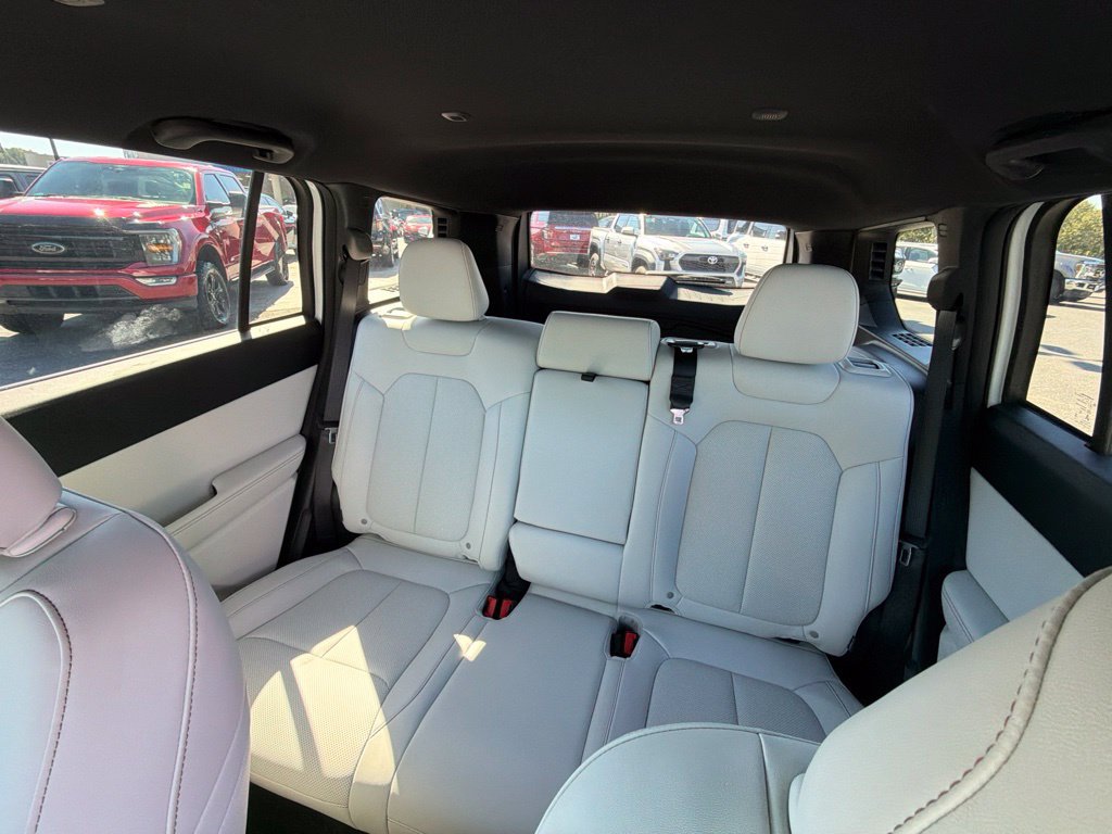 Used 2026 Jeep Cherokee Limited AWD/4WD image 16