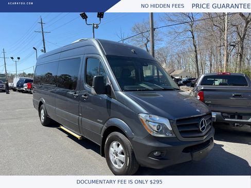 Used 2015 Mercedes-Benz Sprinter 2500 image 4
