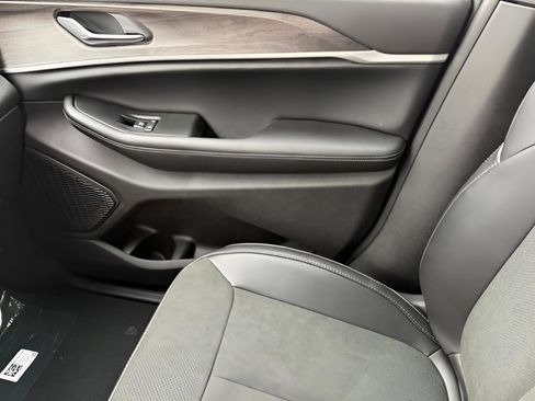 New 2026 Jeep Grand Cherokee Altitude image 28