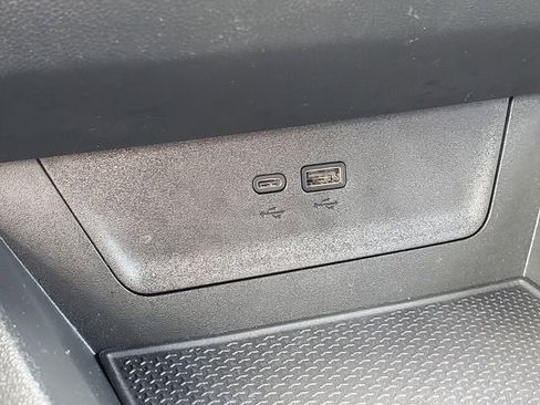 Used 2026 Chevrolet Equinox LT w/ Convenience Package II image 24