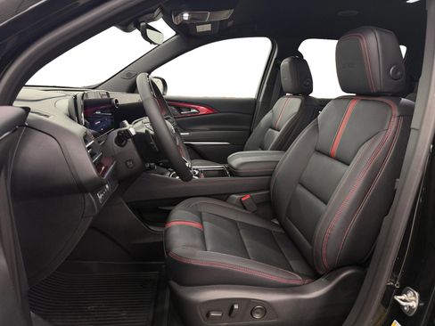 New 2026 Chevrolet Traverse RS w/ LPO, Floor Liner Package image 9