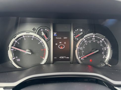 Used 2022 Toyota 4Runner Limited image 17