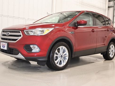 Certified 2019 Ford Escape SE image 6