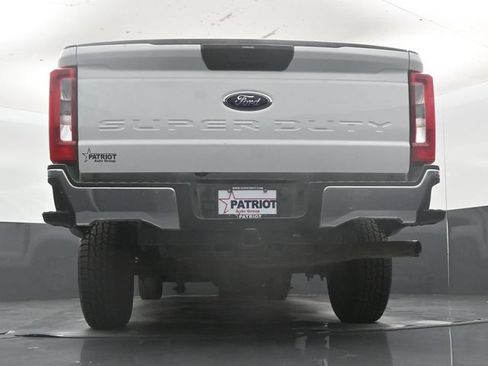 Used 2025 Ford F250 XLT AWD/4WD image 46