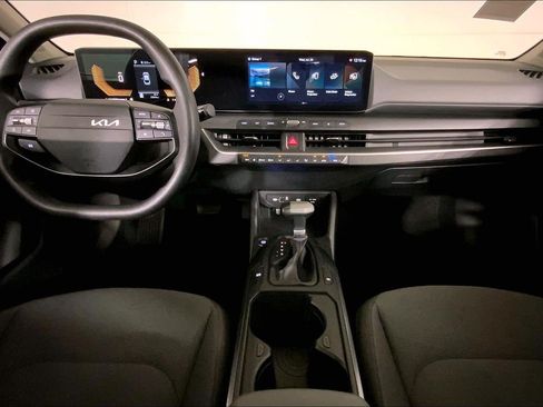 Used 2025 Kia K4 FWD image 15