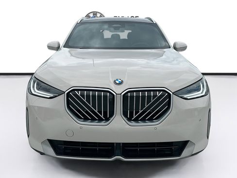 Certified 2025 BMW X3 xDrive30i w/ Premium Package AWD/4WD image 2