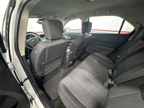 Used 2017 Chevrolet Equinox LS FWD image 12