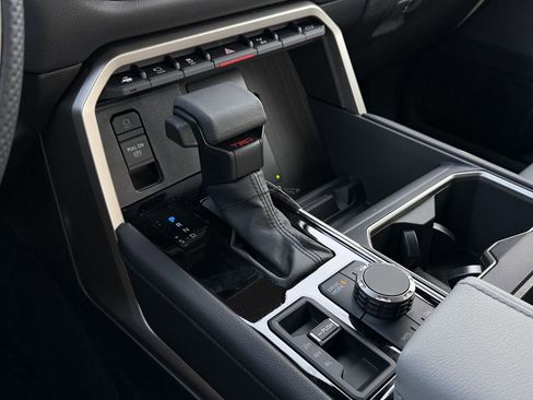 New 2026 Toyota Tundra Limited AWD/4WD image 17