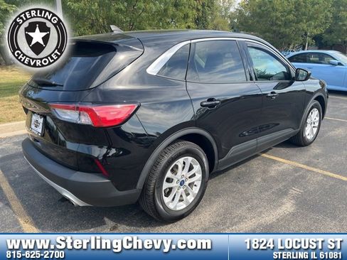 Used 2020 Ford Escape SE image 6