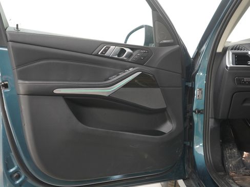 Used 2023 BMW X7 xDrive40i image 23