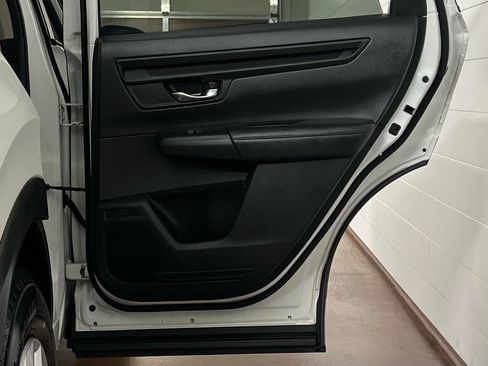 Used 2025 Honda CR-V LX image 32