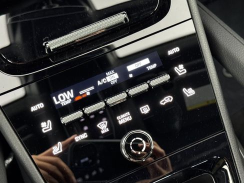 New 2026 Porsche Cayenne image 25