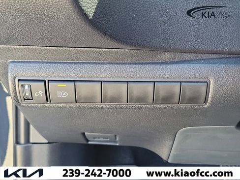 Used 2026 Toyota Corolla SE w/ SE Package FWD image 21