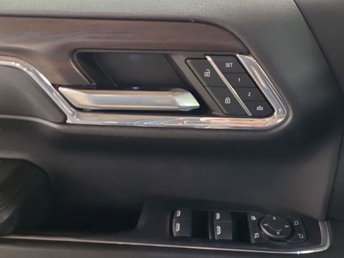 Used 2024 GMC Sierra 1500 SLT image 31