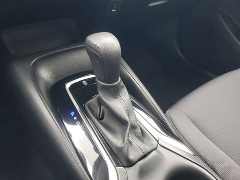 Used 2024 Toyota Corolla LE image 29