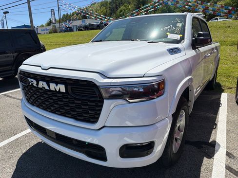 Used 2025 RAM 1500 Big Horn AWD/4WD image 1