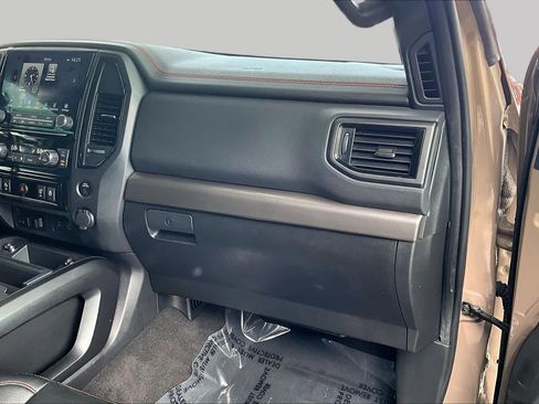 Used 2023 Nissan Titan PRO-4X w/ Pro-4x Convenience Package AWD/4WD image 19