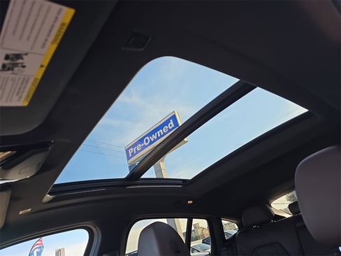 Used 2023 BMW X4 M40i w/ Premium Package image 29