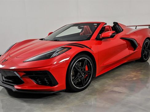 Used 2023 Chevrolet Corvette Stingray Convertible w/ Z51 Performance Package RWD image 5