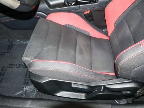 Used 2019 Ford Mustang Shelby GT350R w/ GT350R Equipment Group 920A RWD image 14