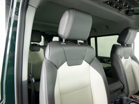 Used 2025 INEOS Grenadier AWD/4WD image 35