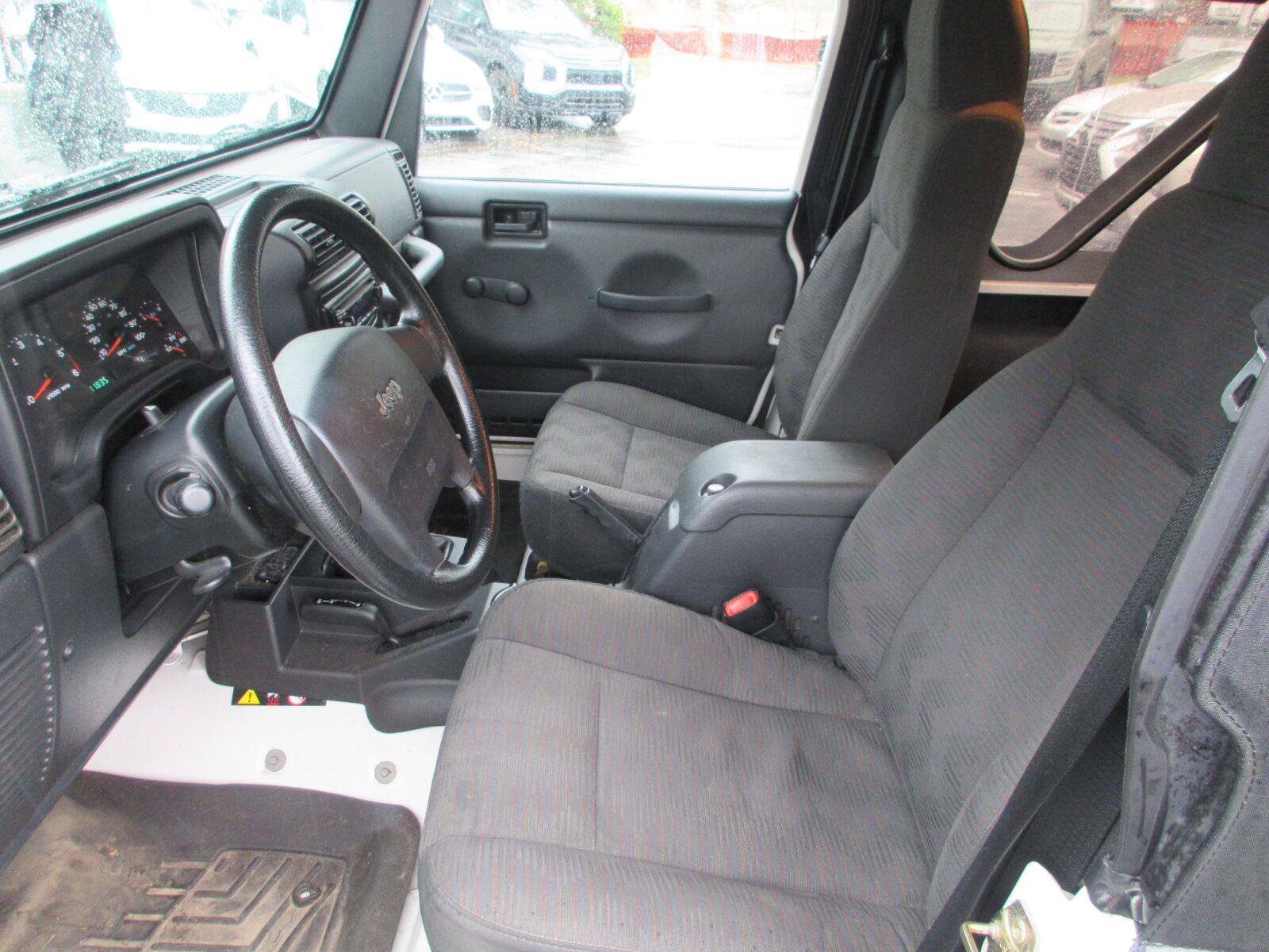 Used 2005 Jeep Wrangler X w/ Tire & Wheel Group (Ecco) AWD/4WD image 7