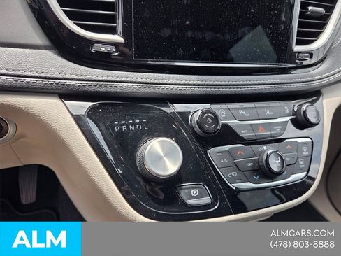 Used 2022 Chrysler Pacifica Touring-L FWD image 22
