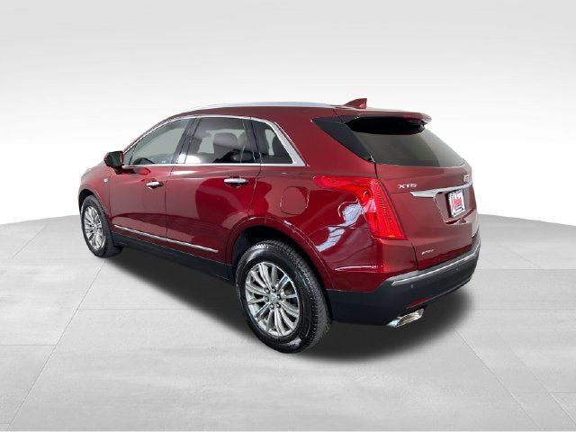 Used 2017 Cadillac XT5 Luxury AWD/4WD image 3