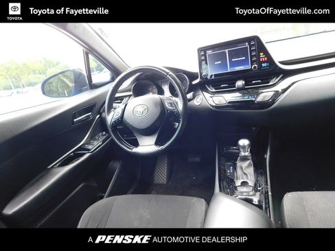 Used 2019 Toyota C-HR XLE FWD image 6