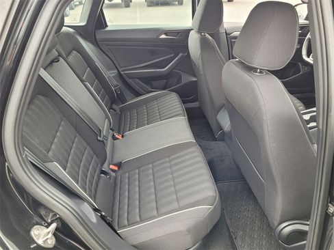 Used 2024 Volkswagen Jetta Sport image 10