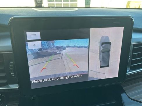 Used 2023 Ford Explorer Limited image 16