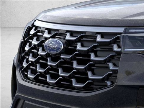 New 2025 Ford Explorer Platinum image 17