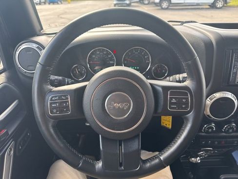 Certified 2016 Jeep Wrangler Unlimited Sahara w/ Connectivity Group image 15